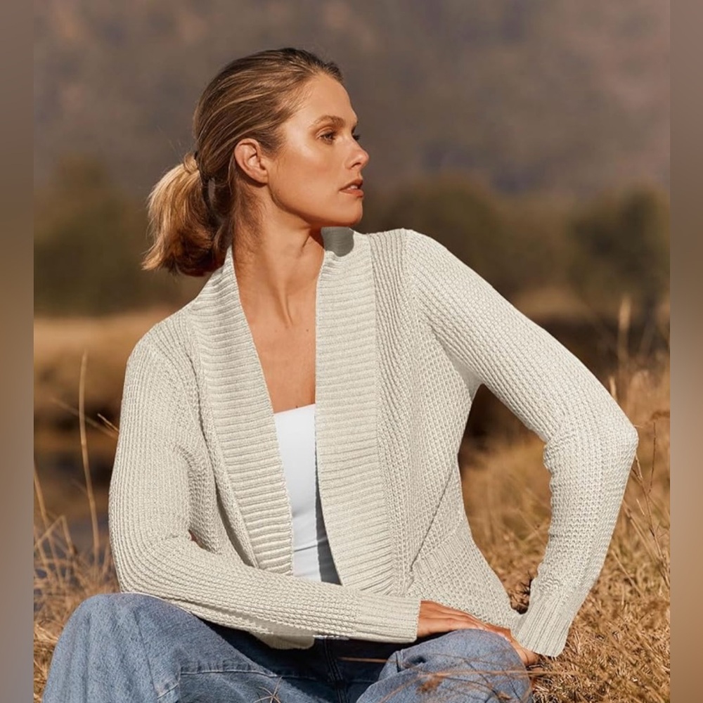 Abercrombie & Fitch Cream Cardigan Sweater